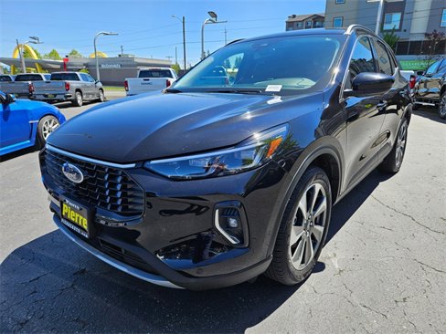 Used 2023 Ford Escape Platinum image 7
