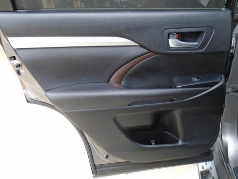 Used 2016 Toyota Highlander XLE image 31