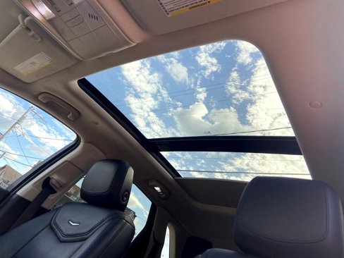 Used 2018 Cadillac XT5 Luxury w/ Driver Awareness Package image 18