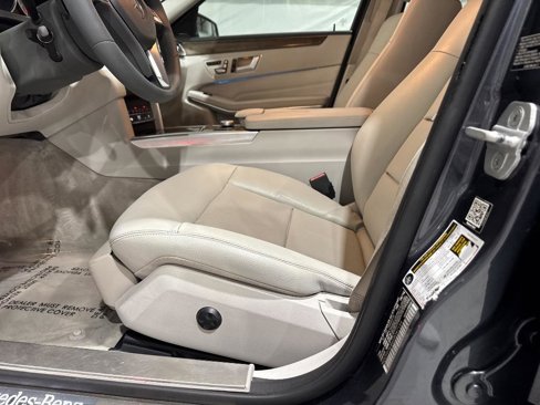Used 2014 Mercedes-Benz E 350 Sedan image 29