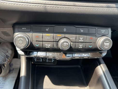 Used 2021 Dodge Durango SXT image 70