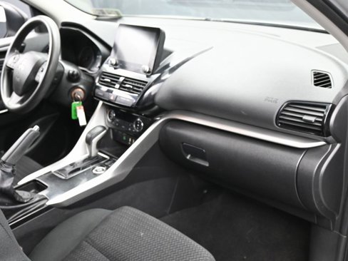 Used 2022 Mitsubishi Eclipse Cross LE image 30