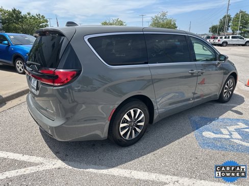 Used 2022 Chrysler Pacifica Touring-L image 31
