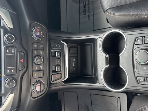 Used 2019 GMC Terrain SLT image 34