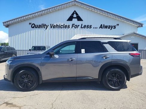Used 2022 Nissan Pathfinder SV image 24