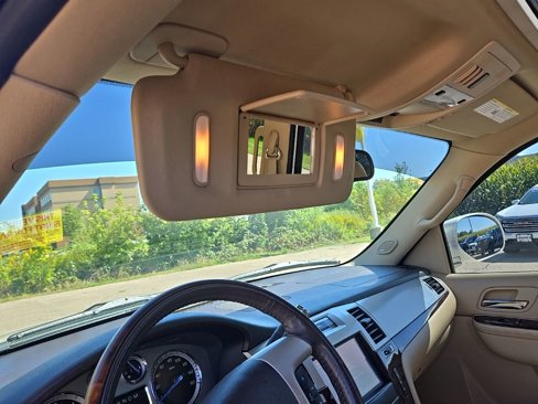 Used 2012 Cadillac Escalade ESV Luxury image 28