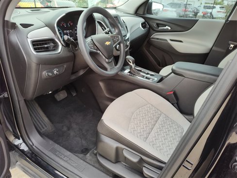 Used 2024 Chevrolet Equinox LS image 2