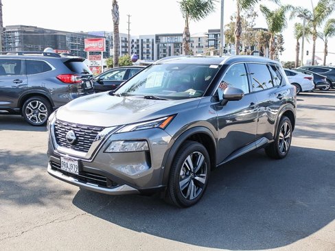 Used 2023 Nissan Rogue SL image 3