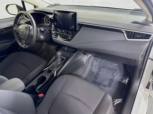 Certified 2022 Toyota Corolla LE image 28
