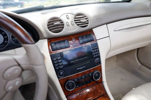 Used 2008 Mercedes-Benz CLK 350 Cabriolet image 27