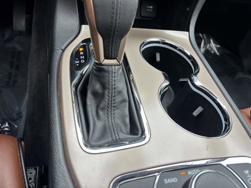 Certified 2016 Jeep Grand Cherokee Summit image 31