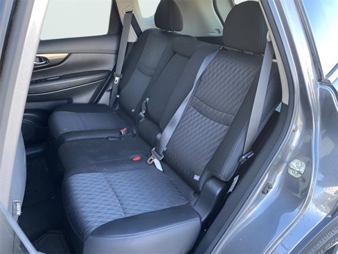 Used 2019 Nissan Rogue SV w/ Premium Package image 14
