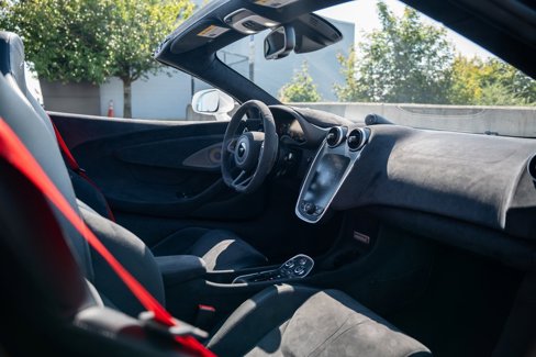 Used 2020 McLaren 600LT Spider image 60