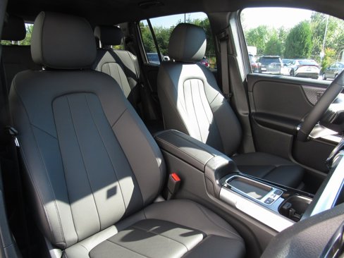 New 2026 Mercedes-Benz GLB 250 4MATIC image 19