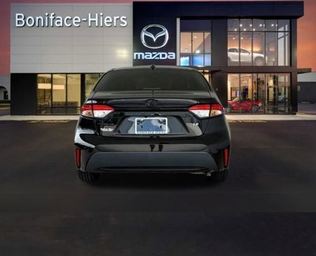 Used 2022 Toyota Corolla LE image 25