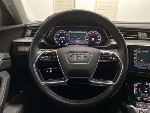 Used 2021 Audi e-tron Premium w/ Black Optic Package image 11