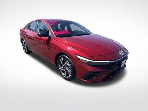 Certified 2025 Hyundai Elantra Sport image 7
