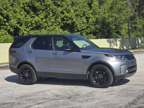 Used 2020 Land Rover Discovery HSE image 17