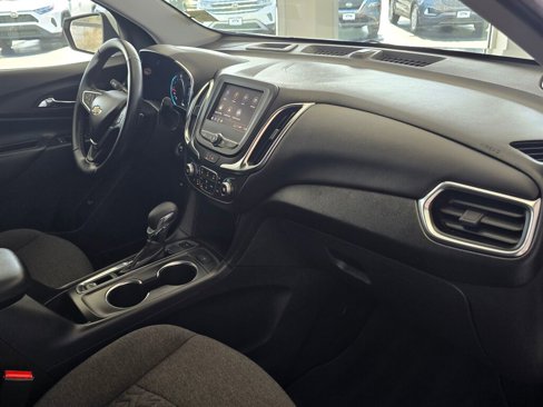 Used 2024 Chevrolet Equinox LT image 48
