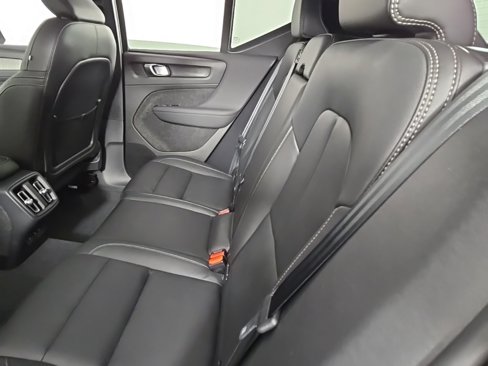 Certified 2024 Volvo XC40 B5 Plus w/ Climate Package image 14