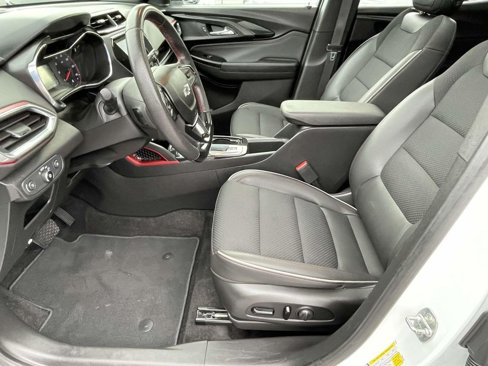 Used 2021 Chevrolet TrailBlazer RS w/ Sun and Liftgate Package image 14