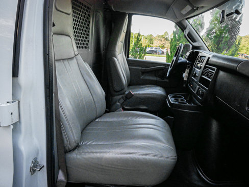 Used 2017 GMC Savana 2500 image 24