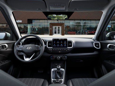 New 2025 Hyundai Venue SE image 11
