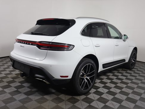 New 2024 Porsche Macan image 7
