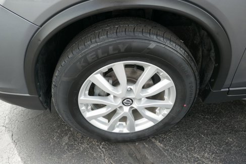 Used 2020 Nissan Rogue SV image 10