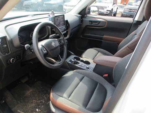 Used 2024 Ford Bronco Sport Outer Banks w/ Tech Package image 4