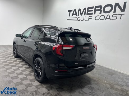 Used 2023 GMC Terrain SLT w/ Elevation Edition image 8