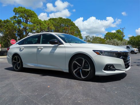 Used 2022 Honda Accord Sport image 2