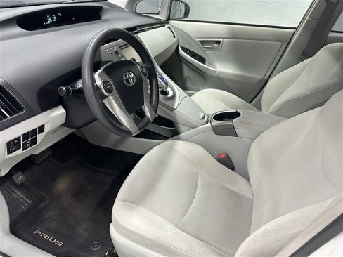 Used 2014 Toyota Prius Two image 2