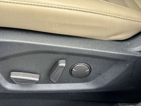 Used 2022 Ford Edge SEL image 20