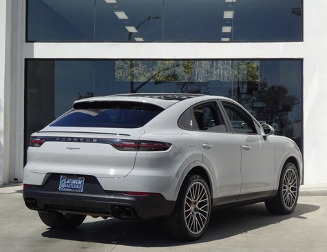 Used 2023 Porsche Cayenne Platinum Edition image 7