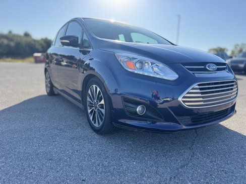 Used 2017 Ford C-MAX Titanium w/ Equipment Group 301A image 5