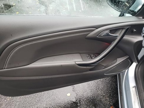 Used 2016 Buick Cascada Premium image 10
