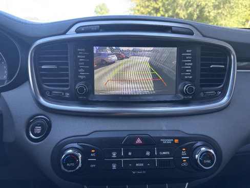 Used 2017 Kia Sorento SX image 36