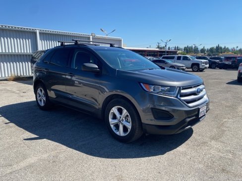 Used 2018 Ford Edge SE image 2