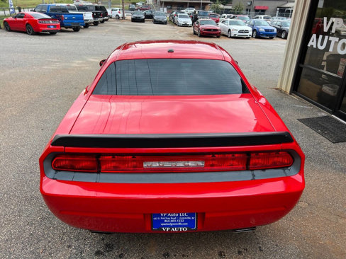 Used 2014 Dodge Challenger SXT image 5