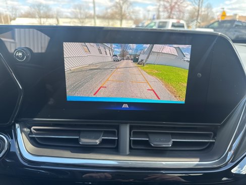 New 2025 Chevrolet Trax RS w/ Sunroof Package image 33