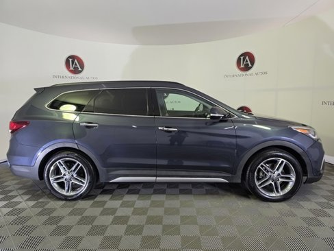 Used 2017 Hyundai Santa Fe Limited image 4