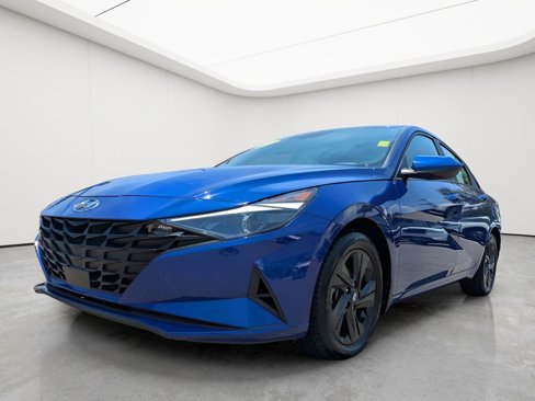 Used 2021 Hyundai Elantra SEL w/ Convenience Package image 4