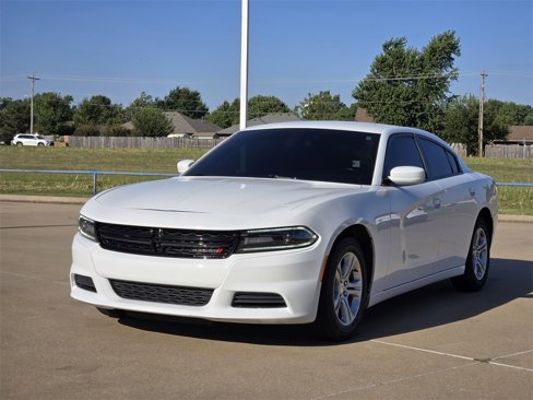 Used 2021 Dodge Charger SXT w/ Leather Interior Group image 3