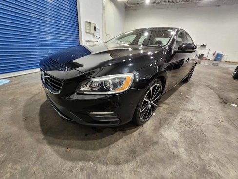 Used 2018 Volvo S60 T5 Dynamic w/ Vision Package image 2