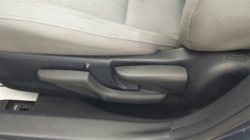 Used 2015 Toyota Corolla LE image 18
