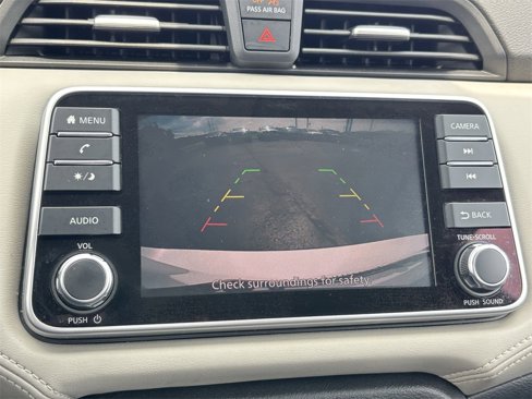 Used 2020 Nissan Versa SV image 21