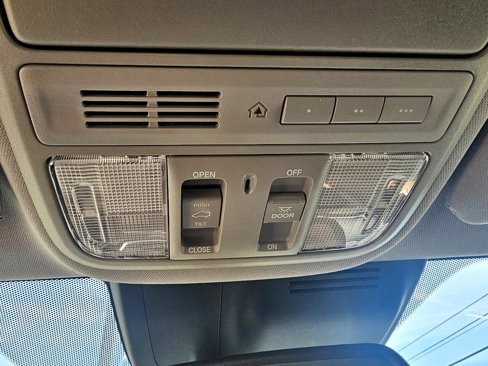 Used 2017 Honda CR-V Touring image 27