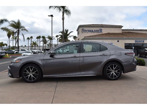 Used 2023 Toyota Camry SE image 5