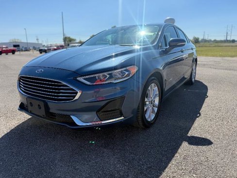 Used 2019 Ford Fusion SEL image 1